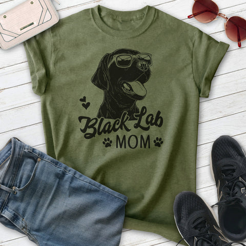 Black Lab Mom T-shirt