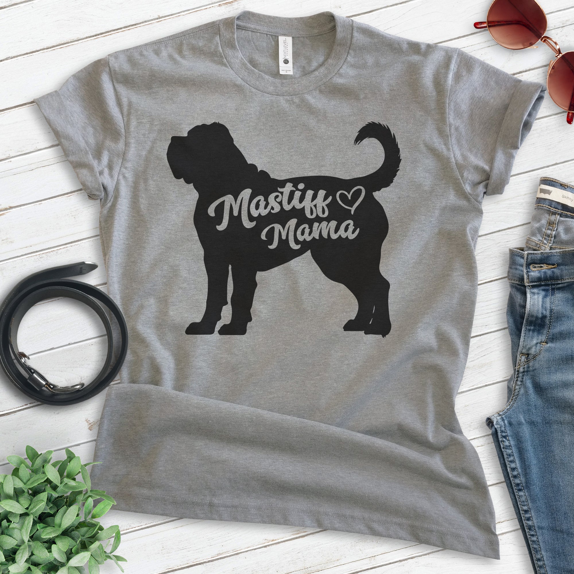 Mastiff Mama T-shirt